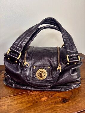 Marc by Marc Jacobs Black  Leather Purse Totally Turnlock Gold Y2K Vintage